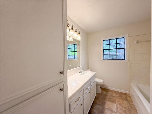 1001 Windy Drive, Brenham, TX 77833