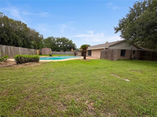 1001 Windy Drive, Brenham, TX 77833