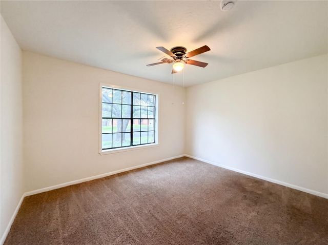 1001 Windy Drive, Brenham, TX 77833