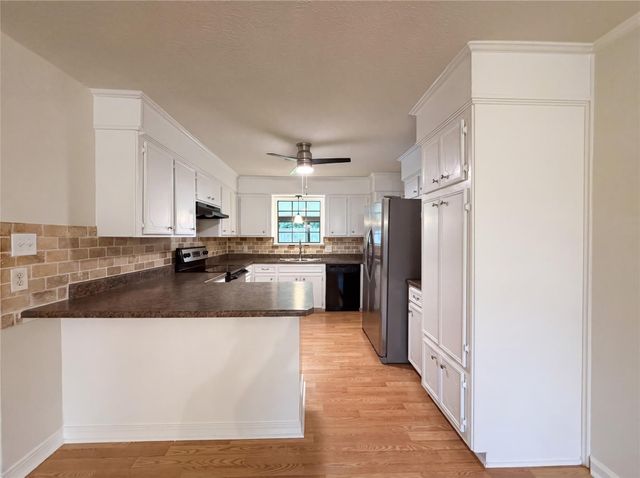 1001 Windy Drive, Brenham, TX 77833