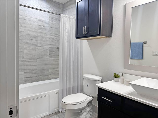 2727 Brazos Street 15, Houston, TX 77006