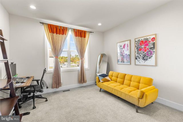 10 UNISON DR, Malvern, PA 19355