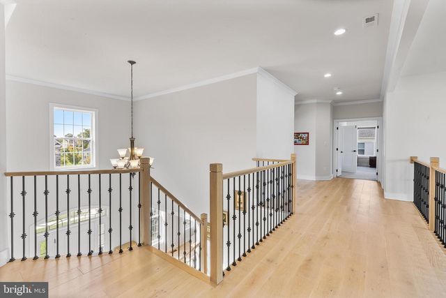 10 UNISON DR, Malvern, PA 19355