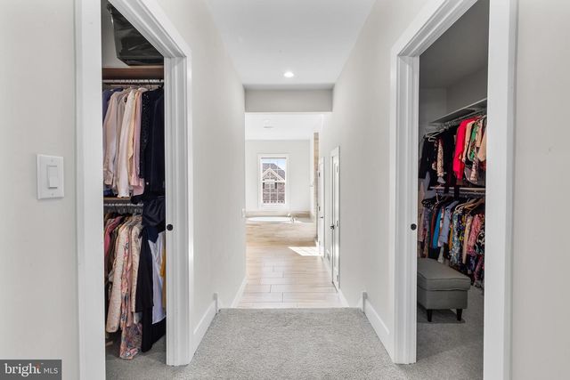 10 UNISON DR, Malvern, PA 19355