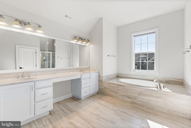 10 UNISON DR, Malvern, PA 19355