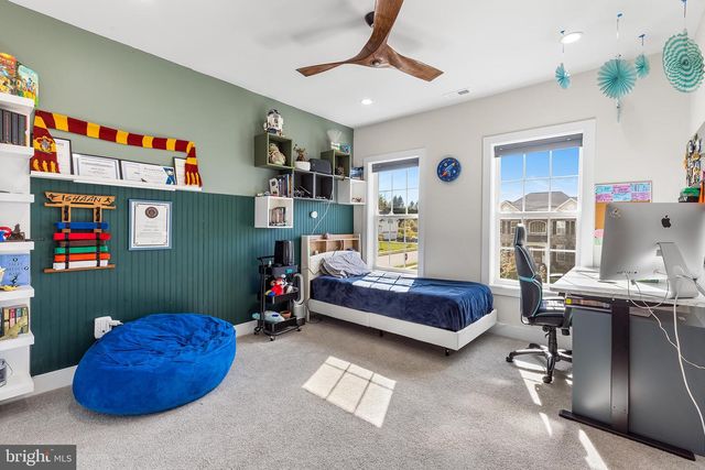 10 UNISON DR, Malvern, PA 19355