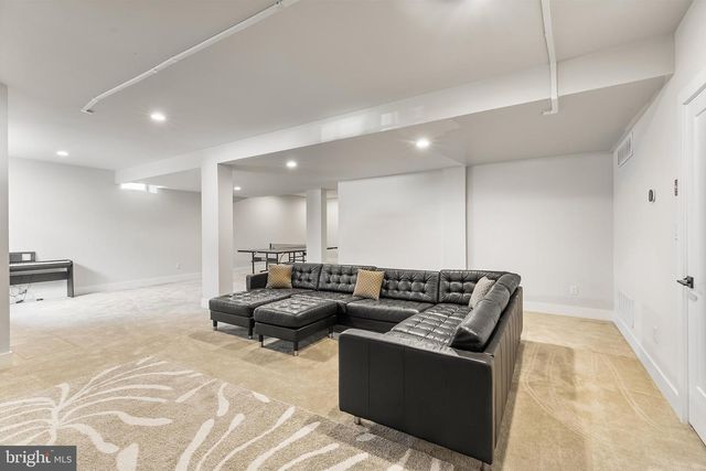 10 UNISON DR, Malvern, PA 19355