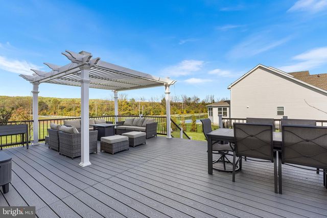 10 UNISON DR, Malvern, PA 19355