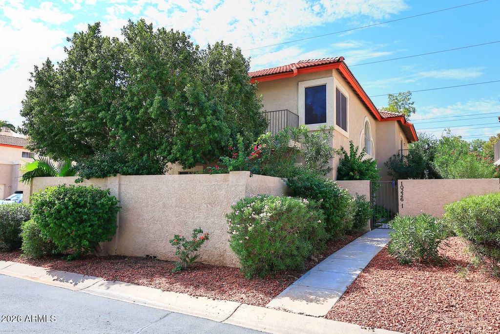 10226 N 12TH Place E 1, Phoenix, AZ 85020 — exterior