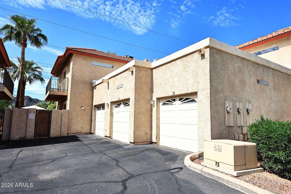 10226 N 12TH Place E 1, Phoenix, AZ 85020 — photo 2