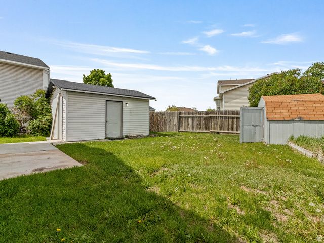 4062 W 5950 S, Roy, UT 84067