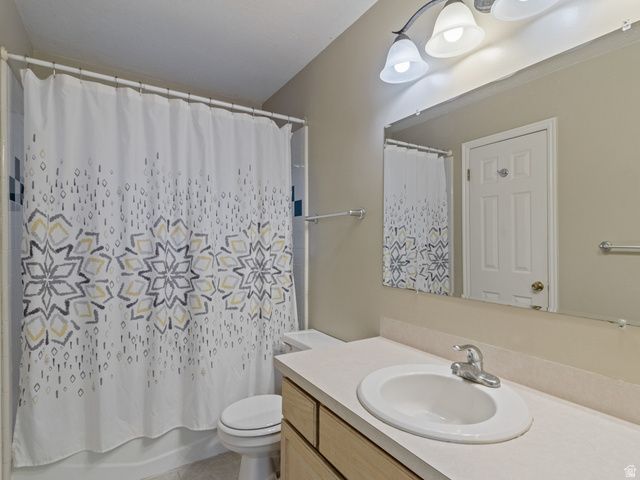 4062 W 5950 S, Roy, UT 84067