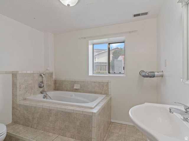 4062 W 5950 S, Roy, UT 84067
