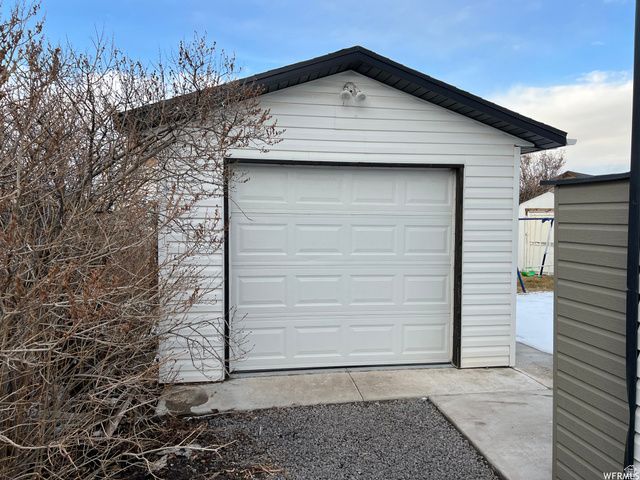 4062 W 5950 S, Roy, UT 84067