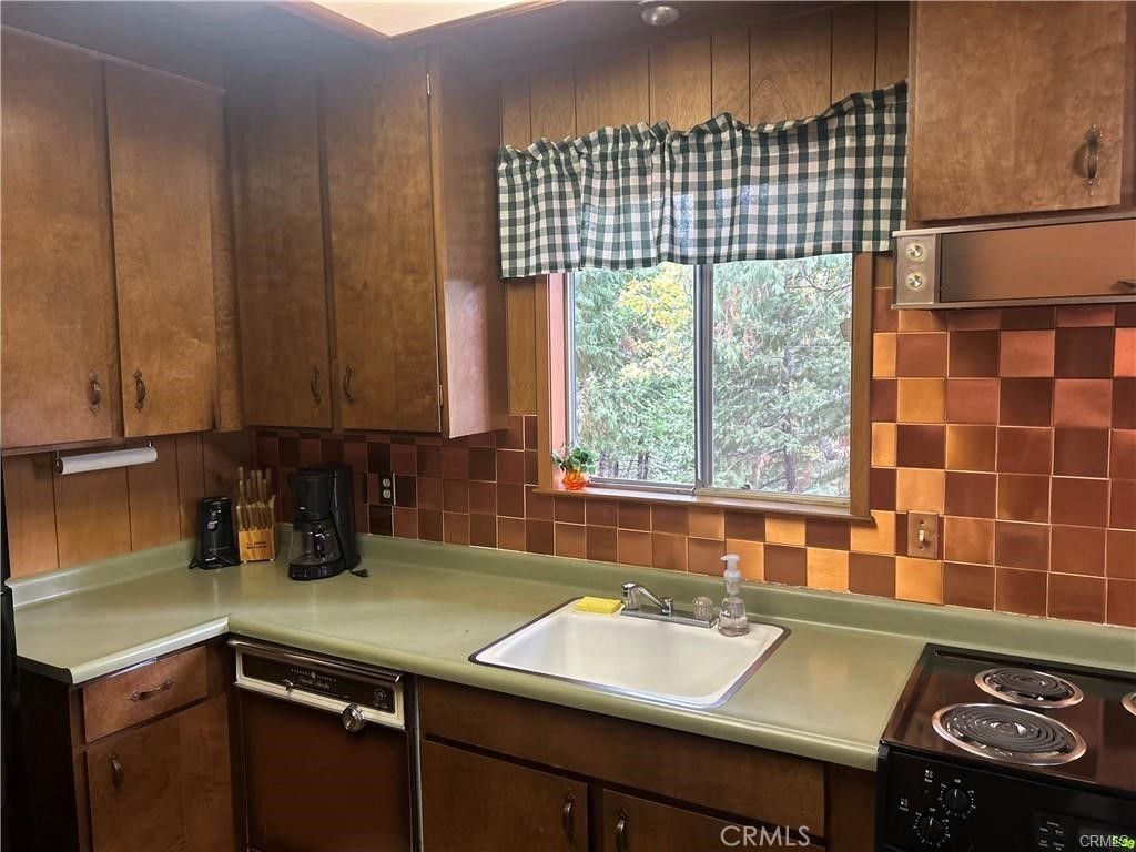 Image 7 of property listing at 2273 Rawhide, Arnold, CA 95223