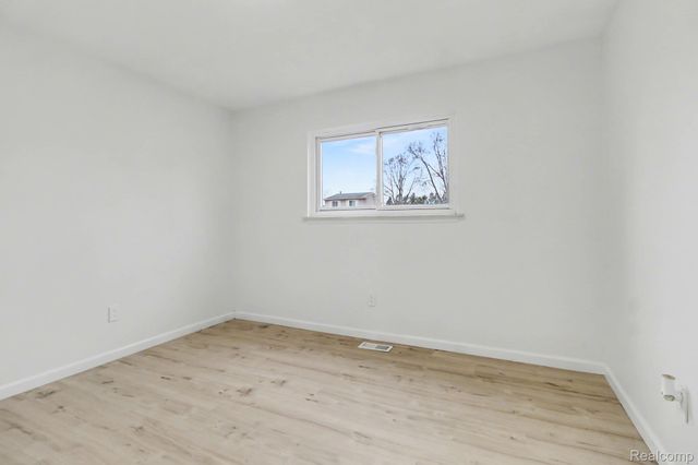 38227 Avondale Street, Westland, MI 48186