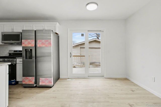 38227 Avondale Street, Westland, MI 48186