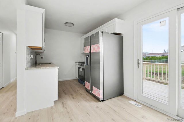 38227 Avondale Street, Westland, MI 48186