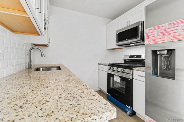 38227 Avondale Street, Westland, MI 48186