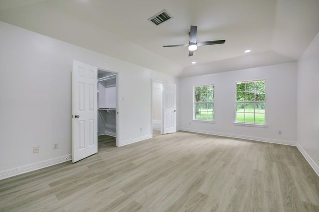 7442 Tall Pines Drive, Houston, TX 77088