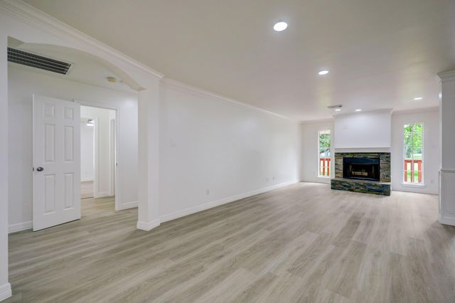 7442 Tall Pines Drive, Houston, TX 77088