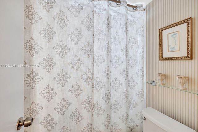 4000 NW 44th Avenue 405, Lauderdale Lakes, FL 33319