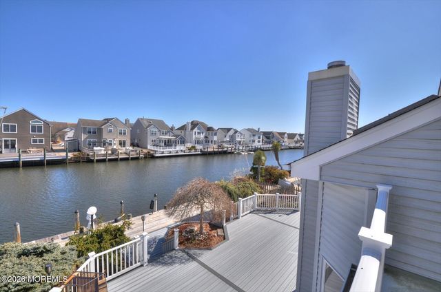 19 Centerboard Drive, Bayville, NJ 08721