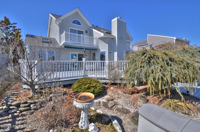19 Centerboard Drive, Bayville, NJ 08721