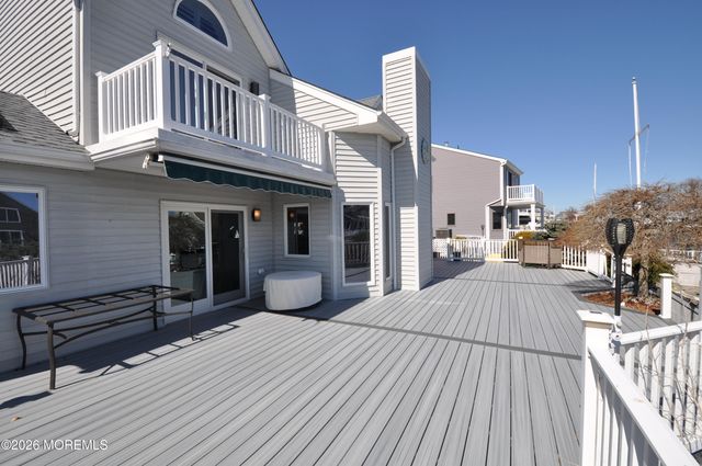 19 Centerboard Drive, Bayville, NJ 08721