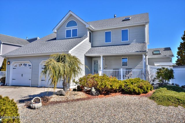 19 Centerboard Drive, Bayville, NJ 08721