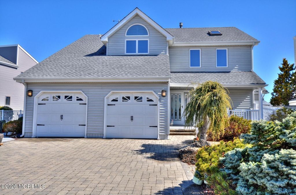 19 Centerboard Drive, Bayville, NJ 08721