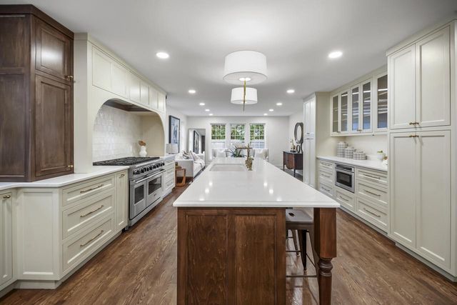 6054 N Bay Ridge AVENUE, Whitefish Bay, WI 53217