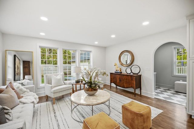 6054 N Bay Ridge AVENUE, Whitefish Bay, WI 53217