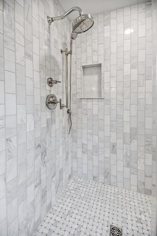 6054 N Bay Ridge AVENUE, Whitefish Bay, WI 53217