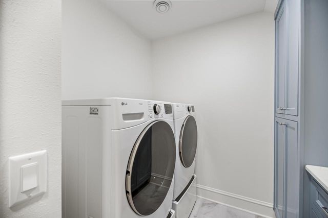 6054 N Bay Ridge AVENUE, Whitefish Bay, WI 53217