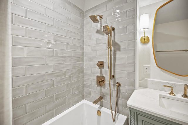 6054 N Bay Ridge AVENUE, Whitefish Bay, WI 53217