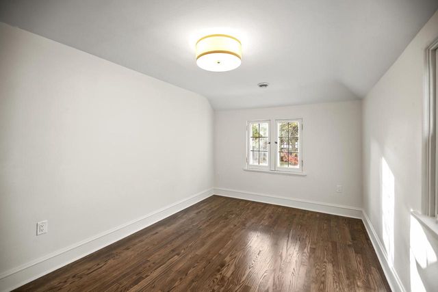 6054 N Bay Ridge AVENUE, Whitefish Bay, WI 53217