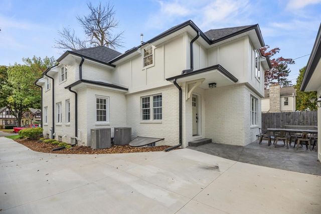 6054 N Bay Ridge AVENUE, Whitefish Bay, WI 53217