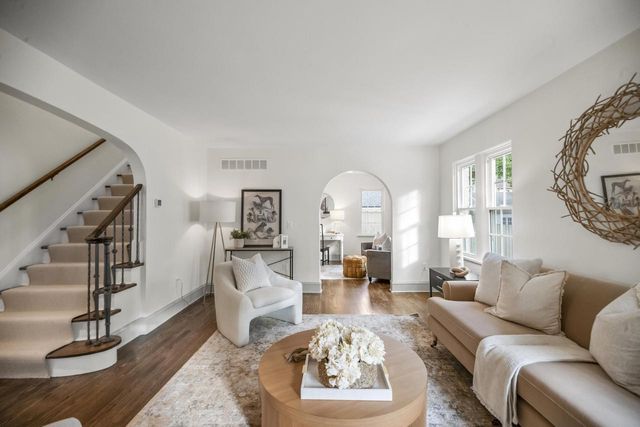 6054 N Bay Ridge AVENUE, Whitefish Bay, WI 53217