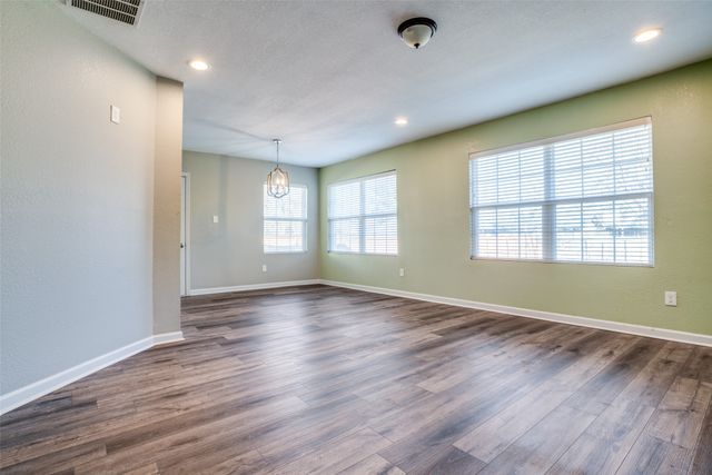 509 Edgemont Avenue, Dallas, TX 75216