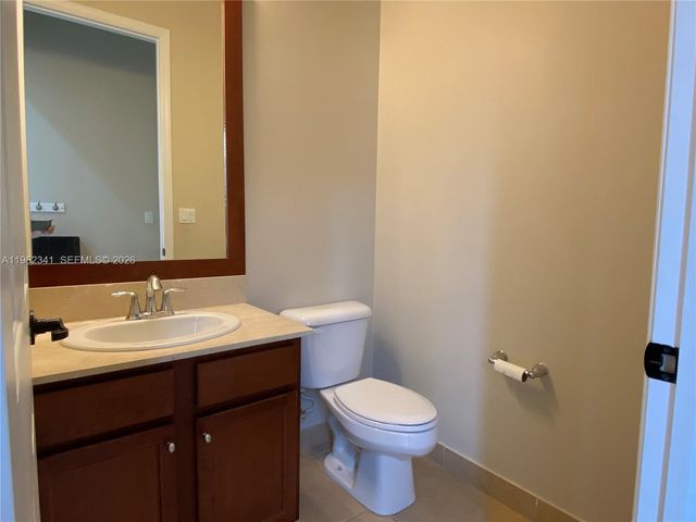 8353 NW 38th St, Cooper City, FL 33024