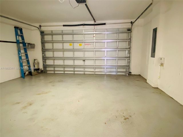 8353 NW 38th St, Cooper City, FL 33024