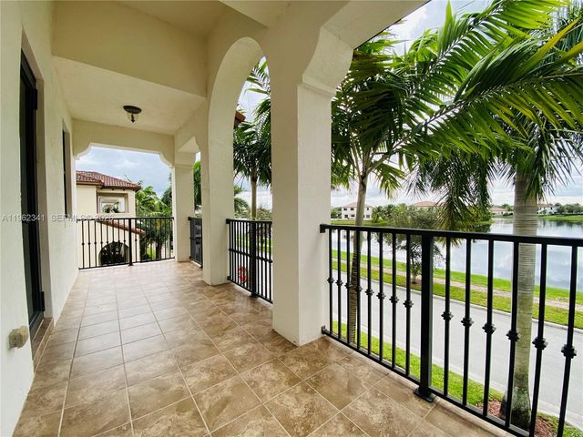 8353 NW 38th St, Cooper City, FL 33024
