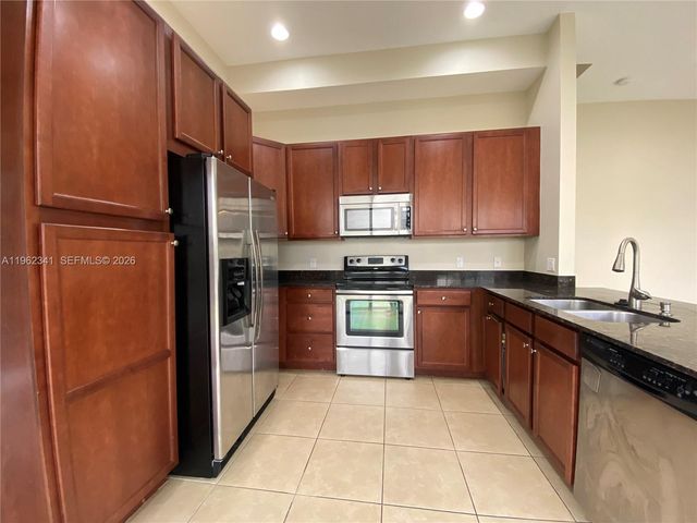 8353 NW 38th St, Cooper City, FL 33024