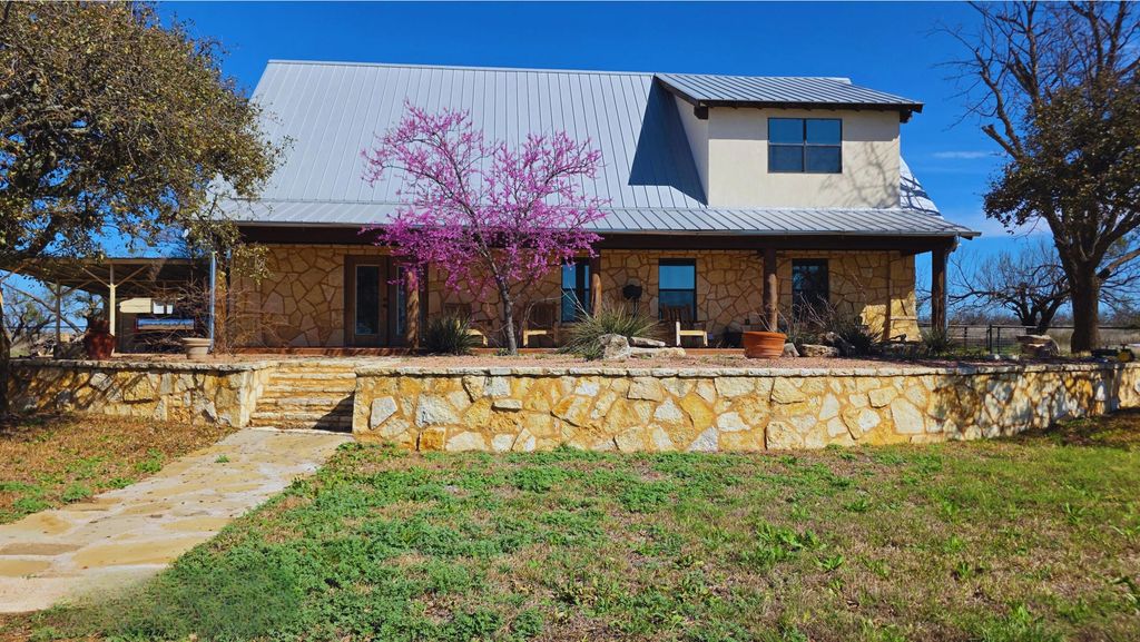 Image 2 of property listing at 4335 Hwy 190, Rochelle, TX 76872