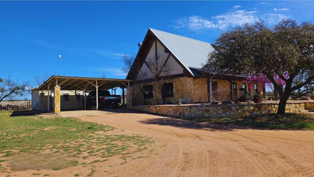 Image 3 of property listing at 4335 Hwy 190, Rochelle, TX 76872