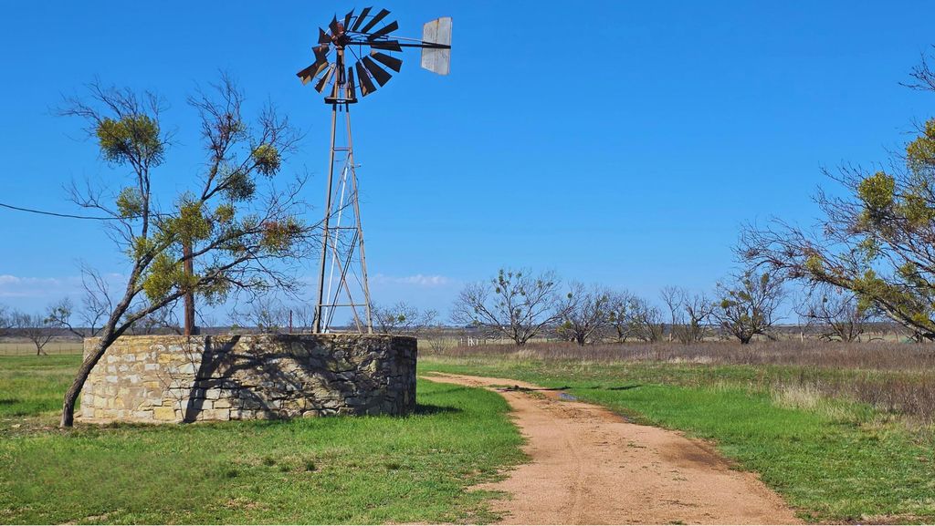 Image 7 of property listing at 4335 Hwy 190, Rochelle, TX 76872