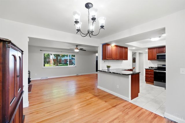 9062 Fontainebleau Terrace, Springfield Twp., OH 45231