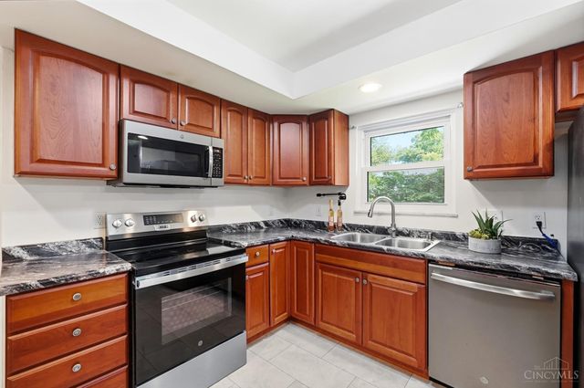 9062 Fontainebleau Terrace, Springfield Twp., OH 45231