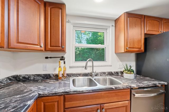 9062 Fontainebleau Terrace, Springfield Twp., OH 45231